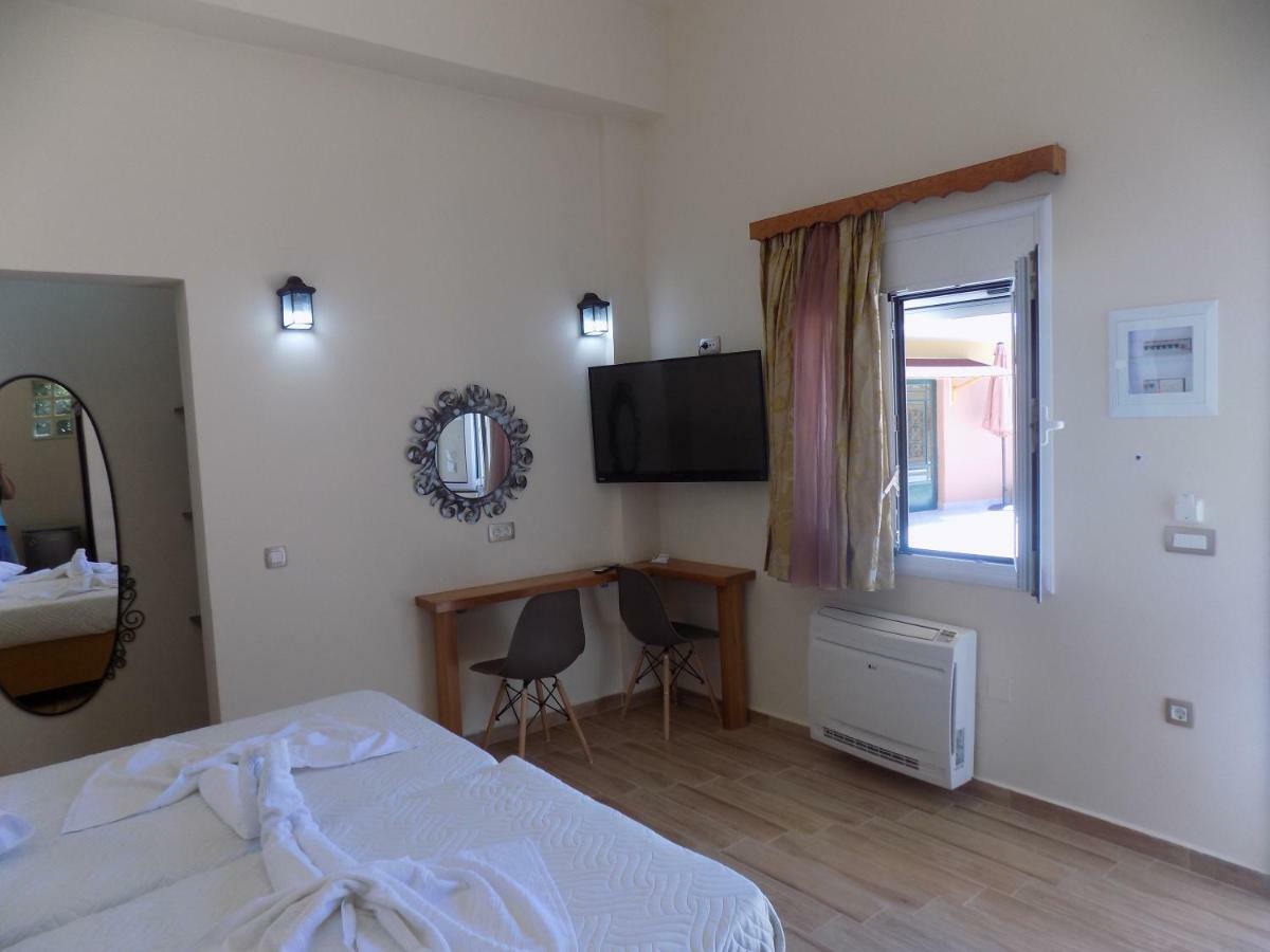 Souvlakis Pool Suites Chania  Exterior foto
