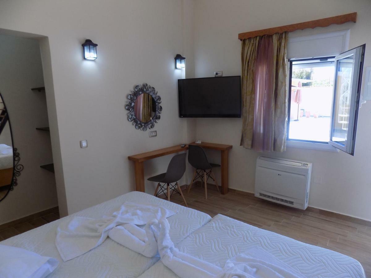 Souvlakis Pool Suites Chania  Exterior foto